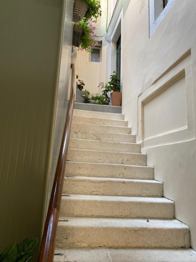 Hidden Gem In Diocletian Palace Old Town Center Spalato Esterno foto